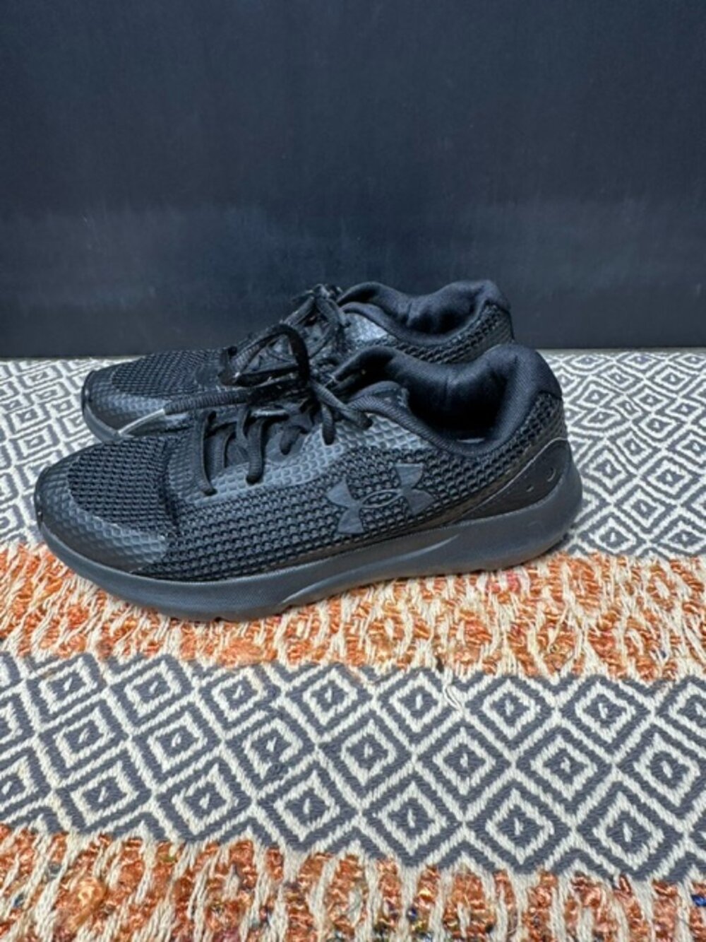 Under Armour Surge Woman's Size 8.5